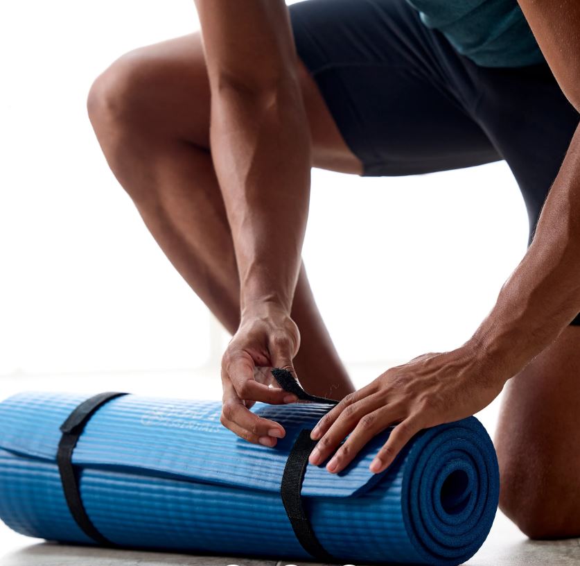 GAIAM Essentials Fitness Mat & Sling (10mm)