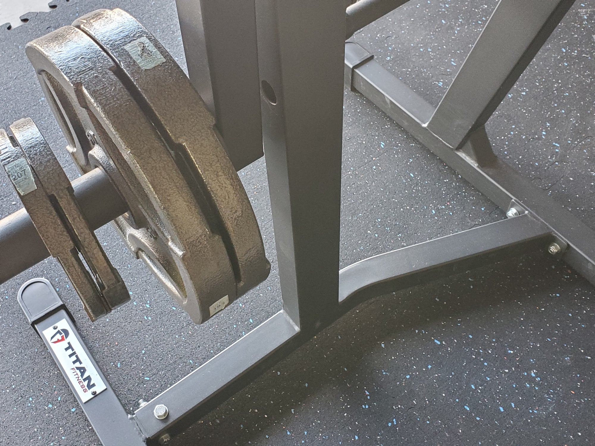INTERLOCKING RUBBER GYM TILES - Confetti Black