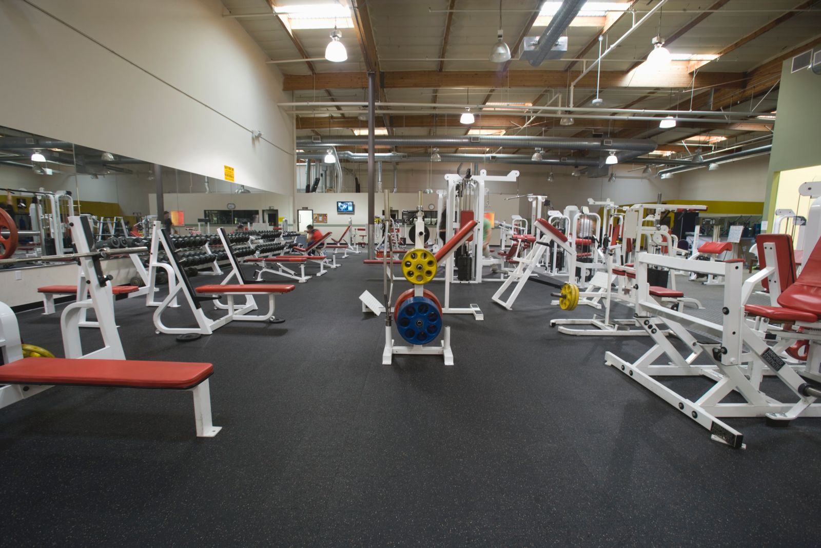 INTERLOCKING RUBBER GYM IMPACT TILES (24"x 24")